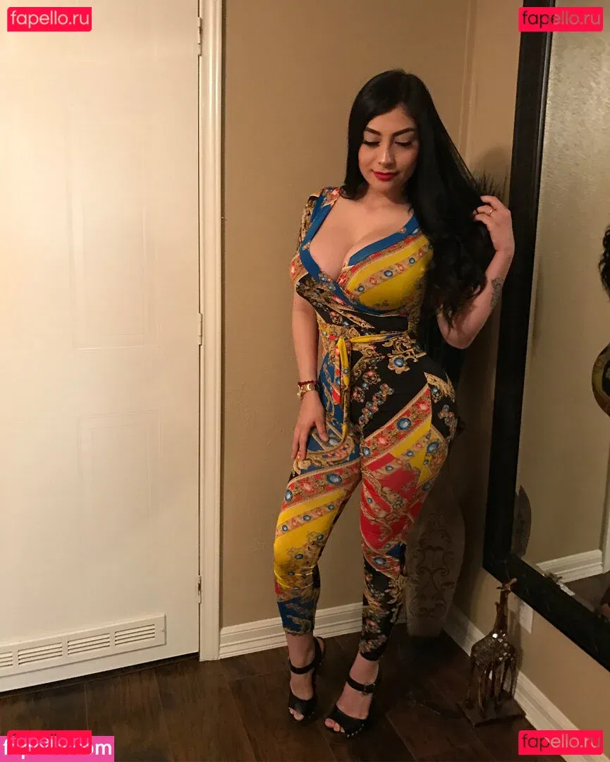 Michelle Balderrama Onlyfans Photo Gallery 