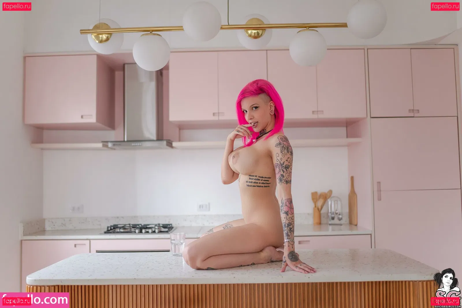 Qween Goddess Onlyfans Photo Gallery 