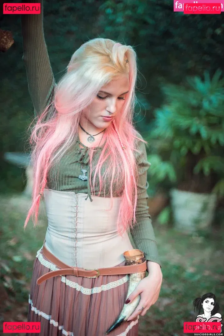 Qween Goddess Onlyfans Photo Gallery 