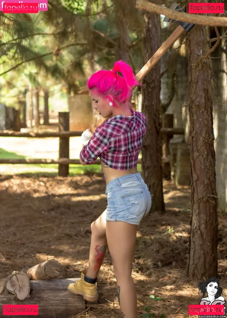 Qween Goddess Onlyfans Photo Gallery 