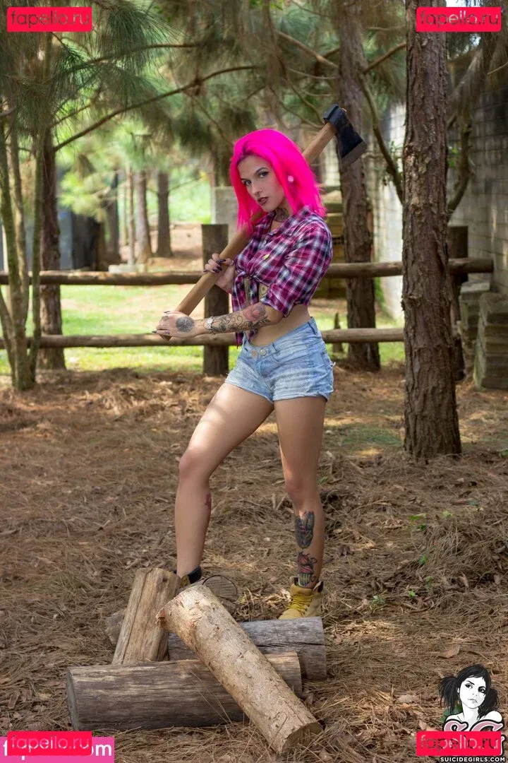 Qween Goddess Onlyfans Photo Gallery 