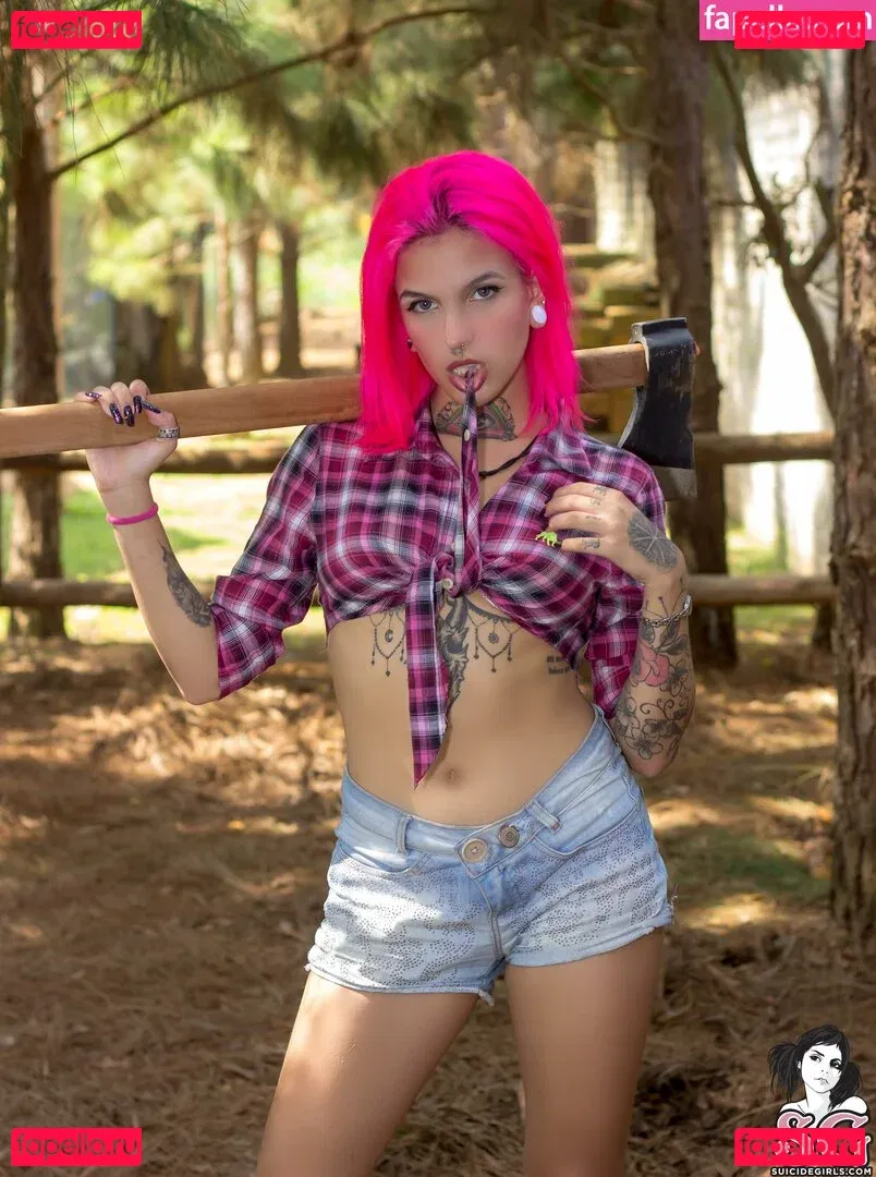 Qween Goddess Onlyfans Photo Gallery 