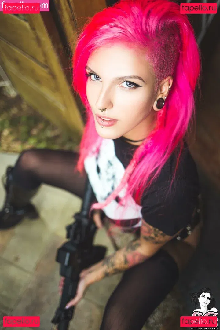 Qween Goddess Onlyfans Photo Gallery 