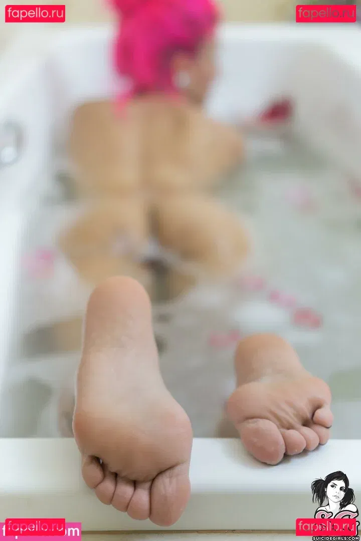 Qween Goddess Onlyfans Photo Gallery 