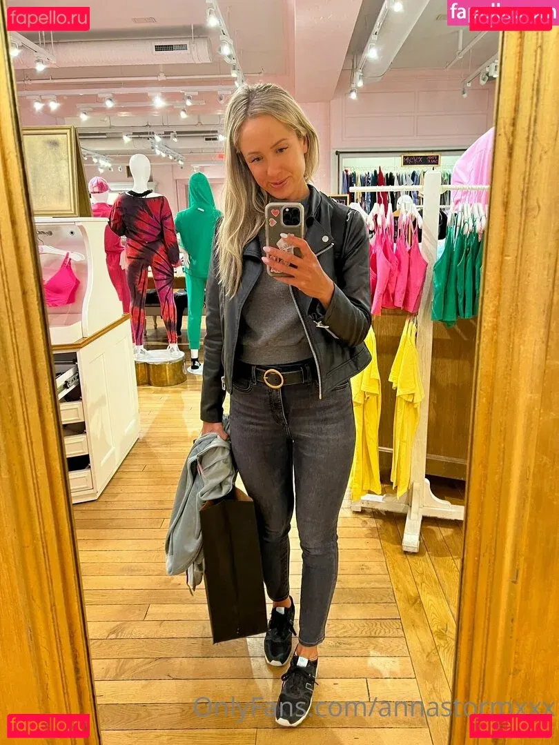 annastormxxx Onlyfans Photo Gallery 