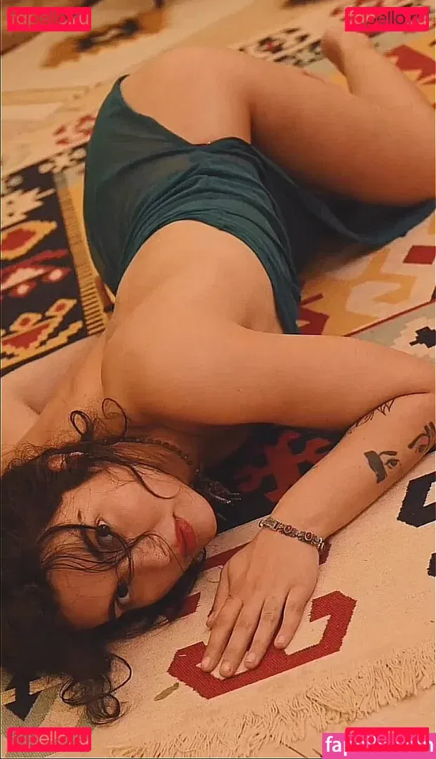 yourfriend1398 Onlyfans Photo Gallery 