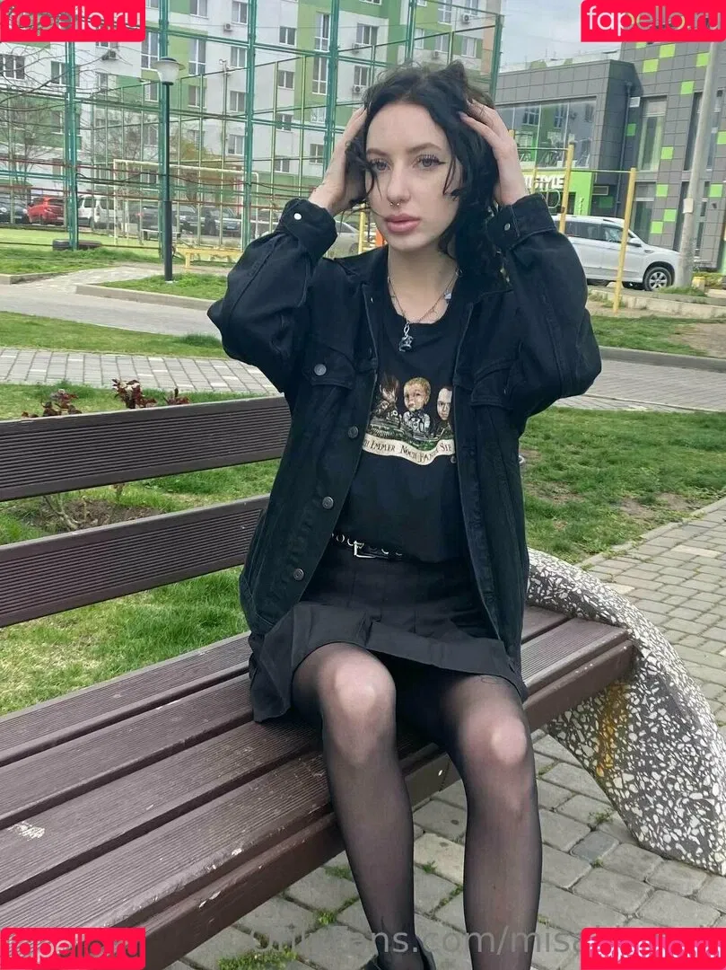 misaki_meii Onlyfans Photo Gallery 