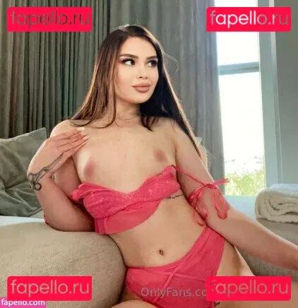 misaki_meii Onlyfans Photo Gallery 