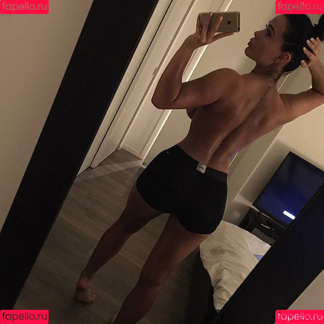 Sarah Love MacDonald Onlyfans Photo Gallery 