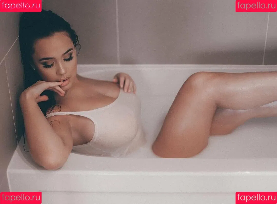 Sarah Love MacDonald Onlyfans Photo Gallery 