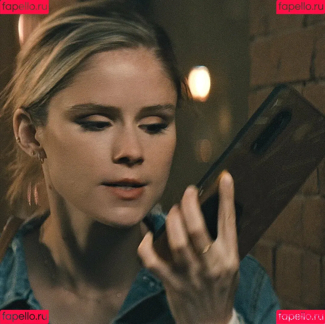 Erin Moriarty Onlyfans Photo Gallery 