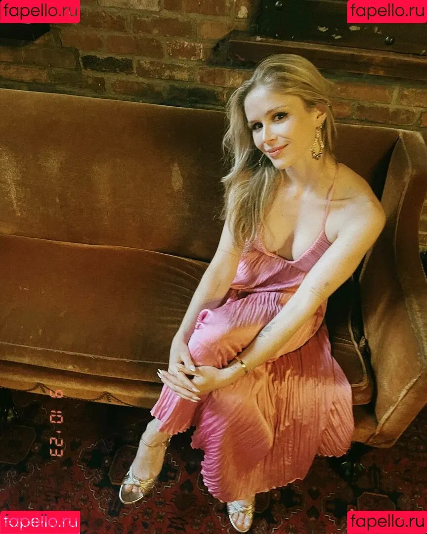 Erin Moriarty Onlyfans Photo Gallery 