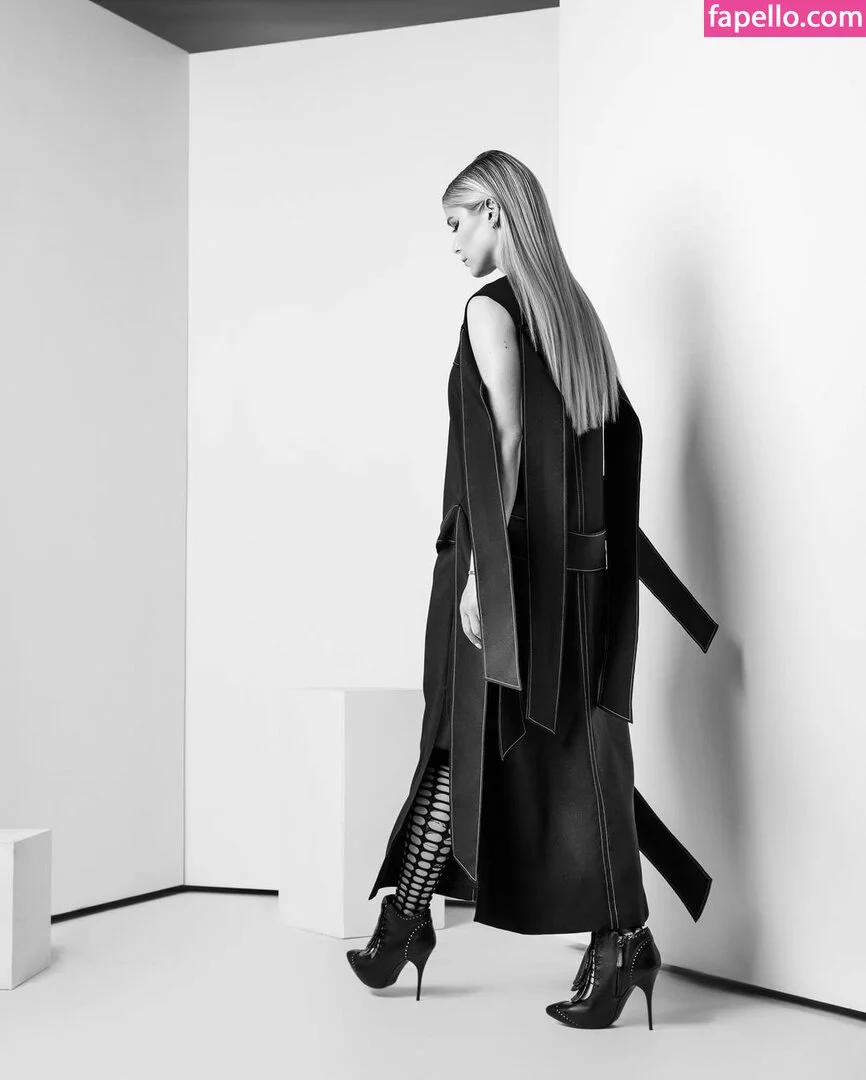 Erin Moriarty Onlyfans Photo Gallery 