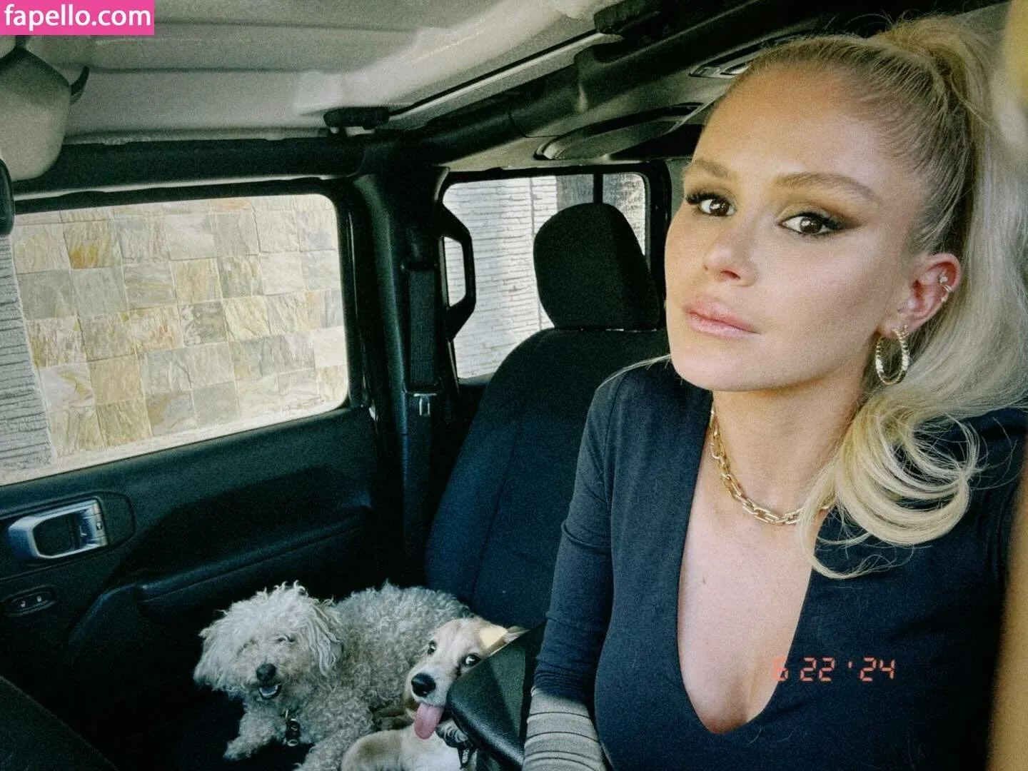 Erin Moriarty Onlyfans Photo Gallery 