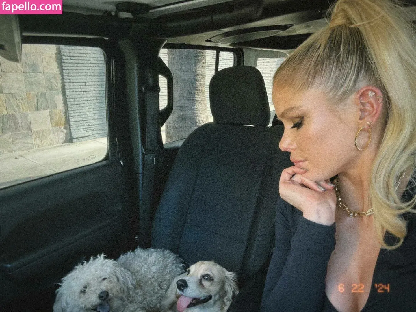 Erin Moriarty Onlyfans Photo Gallery 