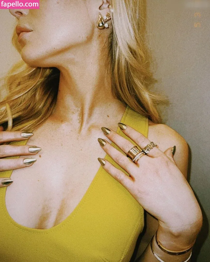 Erin Moriarty Onlyfans Photo Gallery 