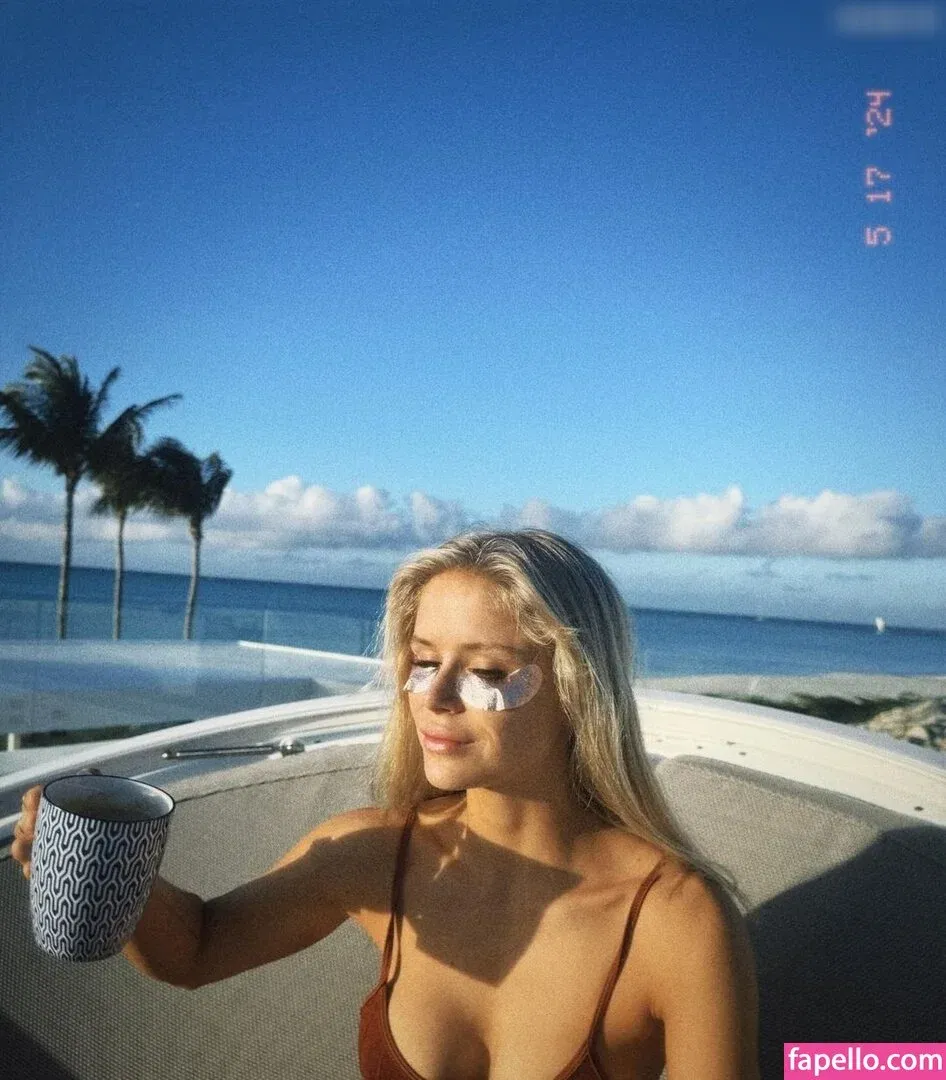 Erin Moriarty Onlyfans Photo Gallery 