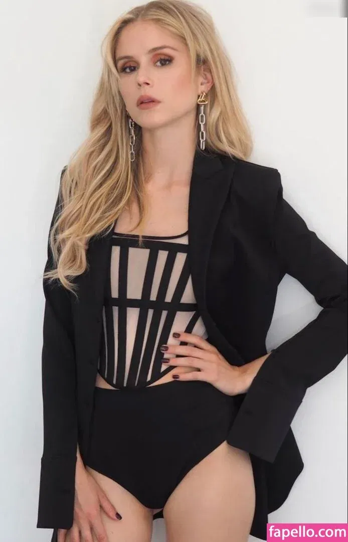 Erin Moriarty Onlyfans Photo Gallery 