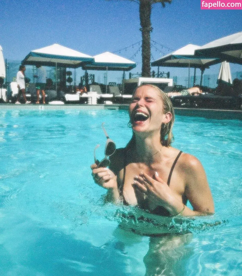 Erin Moriarty Onlyfans Photo Gallery 