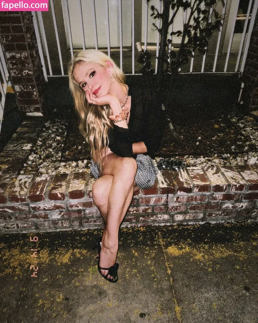 Erin Moriarty Onlyfans Photo Gallery 