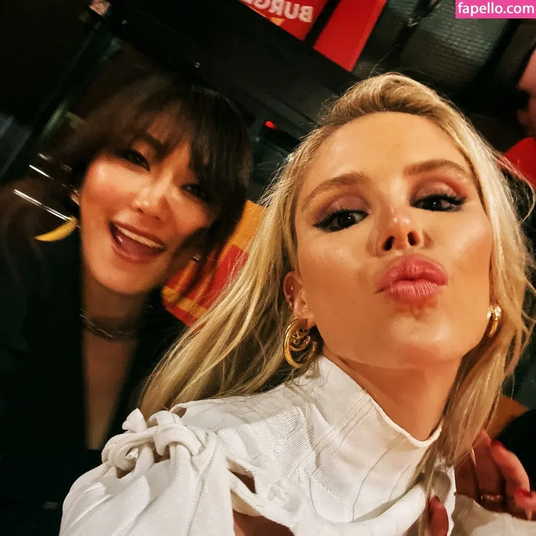 Erin Moriarty Onlyfans Photo Gallery 