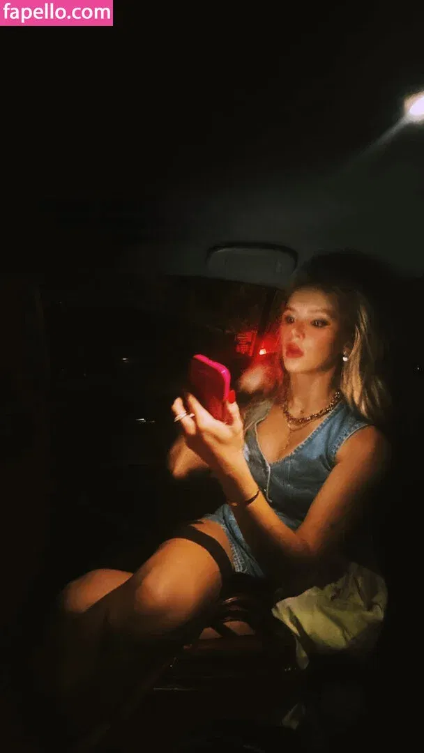 Erin Moriarty Onlyfans Photo Gallery 