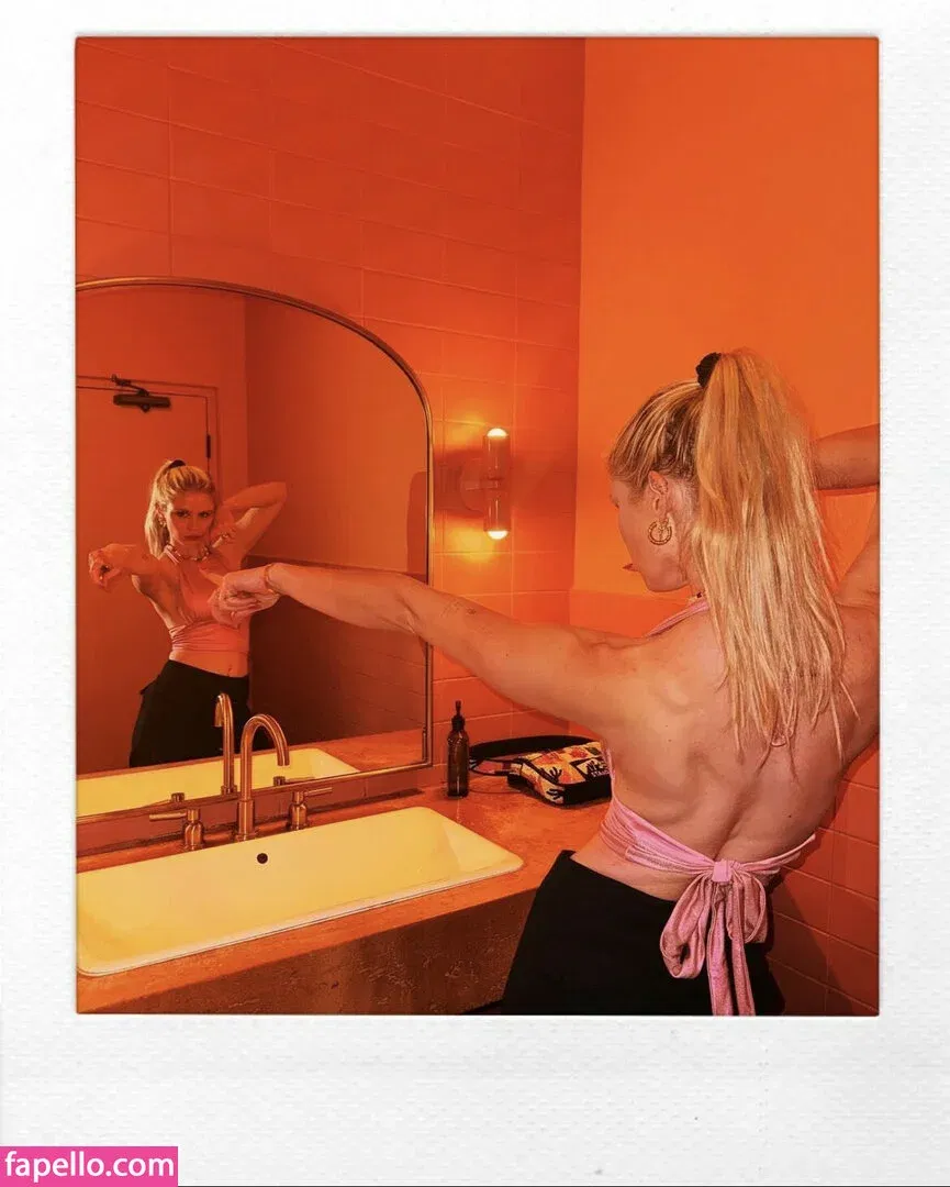 Erin Moriarty Onlyfans Photo Gallery 