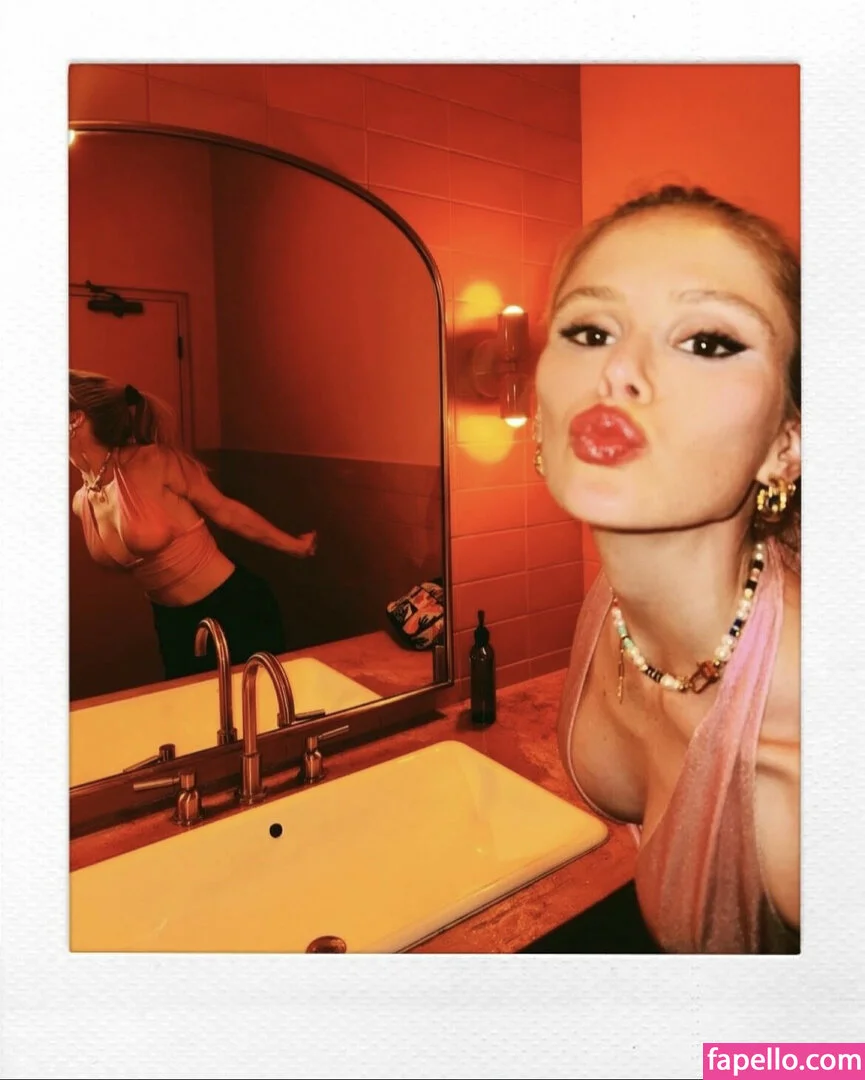 Erin Moriarty Onlyfans Photo Gallery 