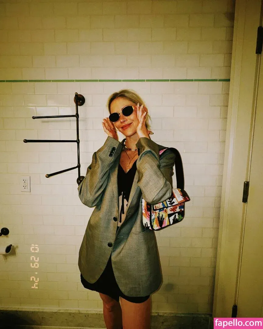 Erin Moriarty Onlyfans Photo Gallery 