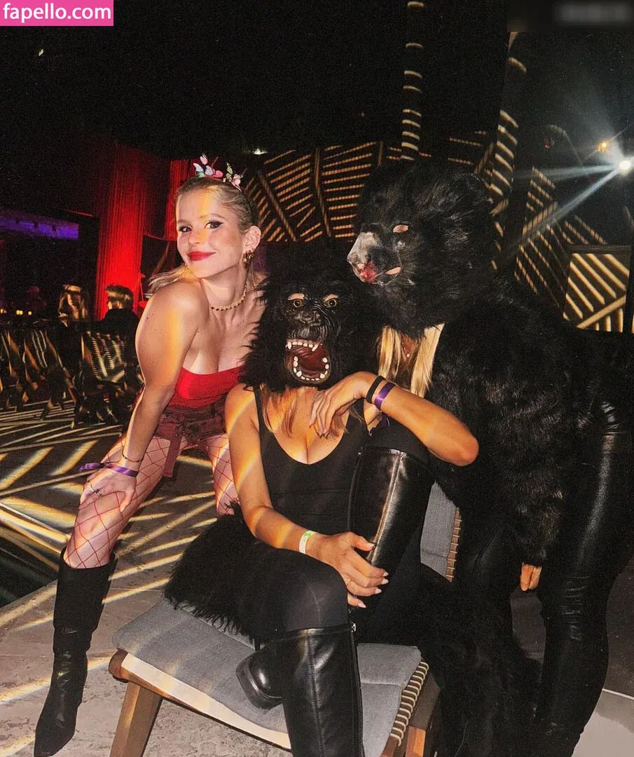 Erin Moriarty Onlyfans Photo Gallery 