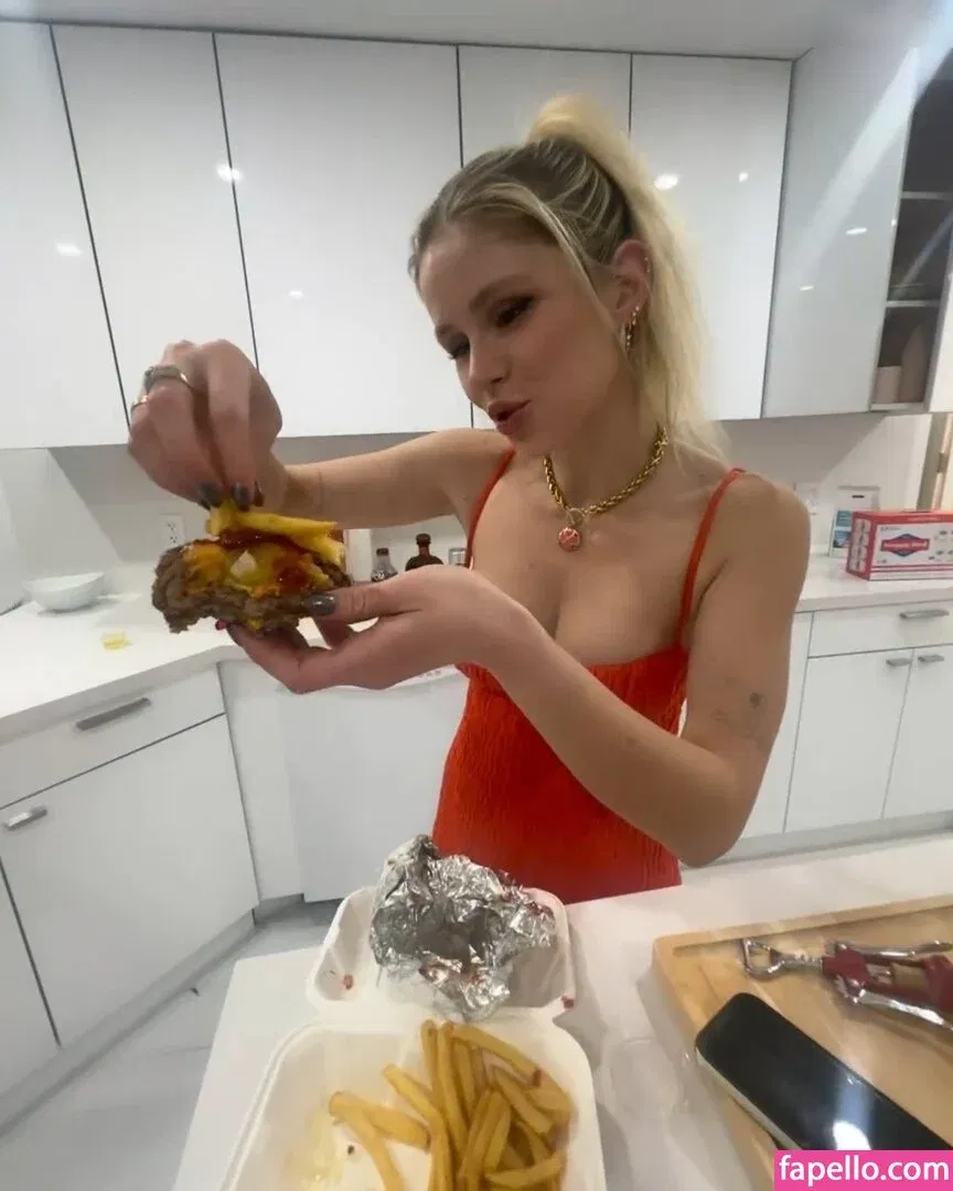 Erin Moriarty Onlyfans Photo Gallery 