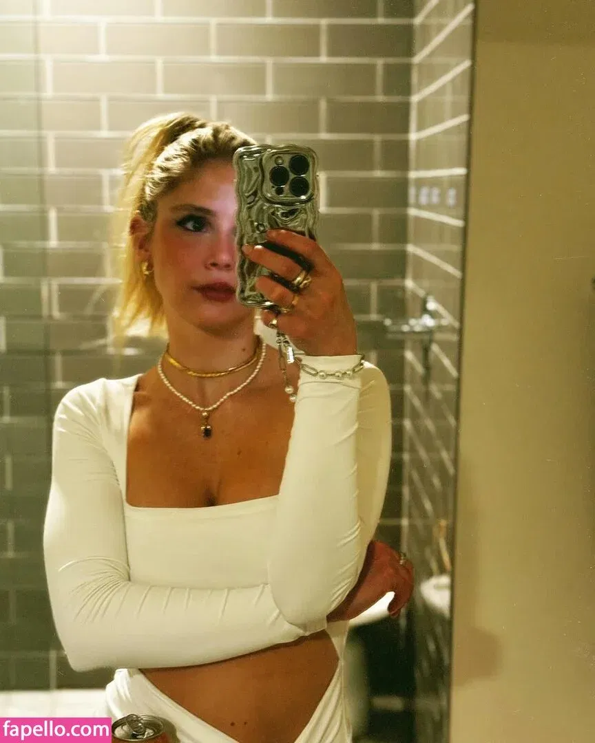 Erin Moriarty Onlyfans Photo Gallery 