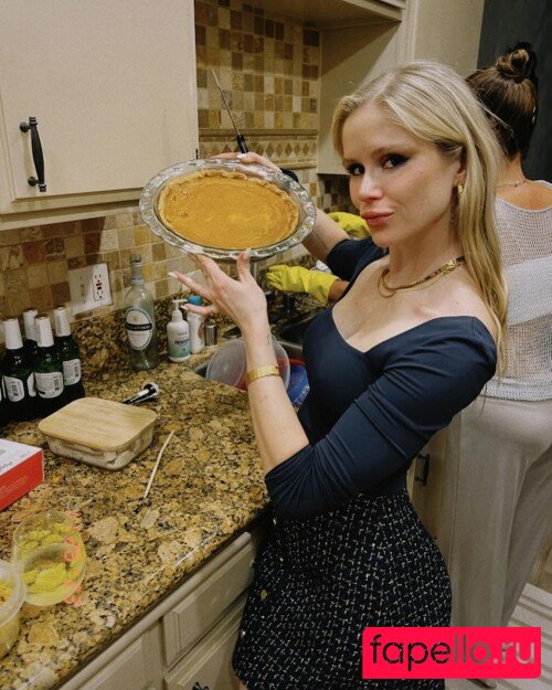 Erin Moriarty Onlyfans Photo Gallery 