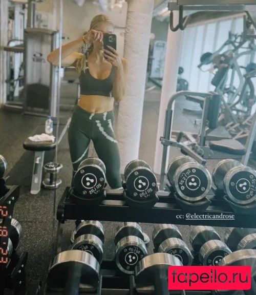 Erin Moriarty Onlyfans Photo Gallery 