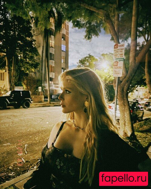 Erin Moriarty Nude Onlyfans Photo 49