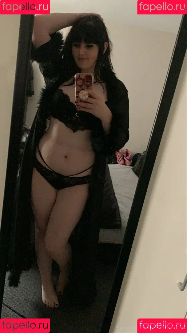 gothiccpeach Onlyfans Photo Gallery 