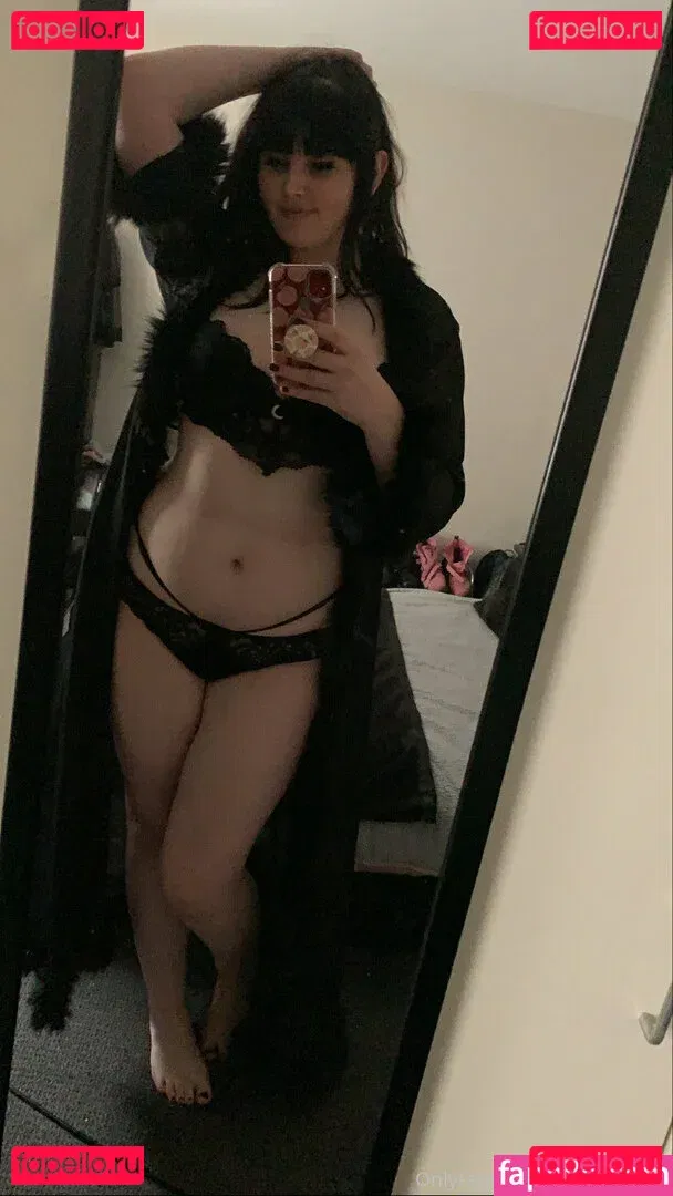 gothiccpeach Onlyfans Photo Gallery 