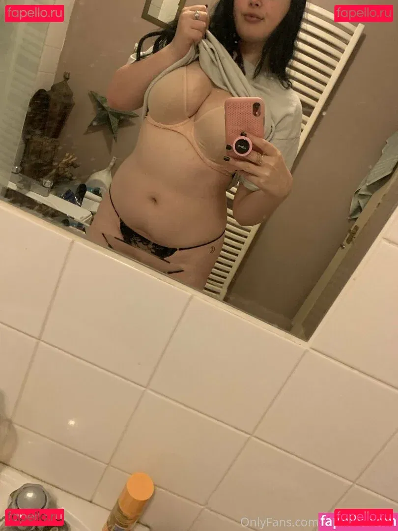 gothiccpeach Onlyfans Photo Gallery 