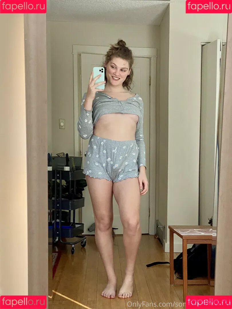 somelittlecrumbs Onlyfans Photo Gallery 