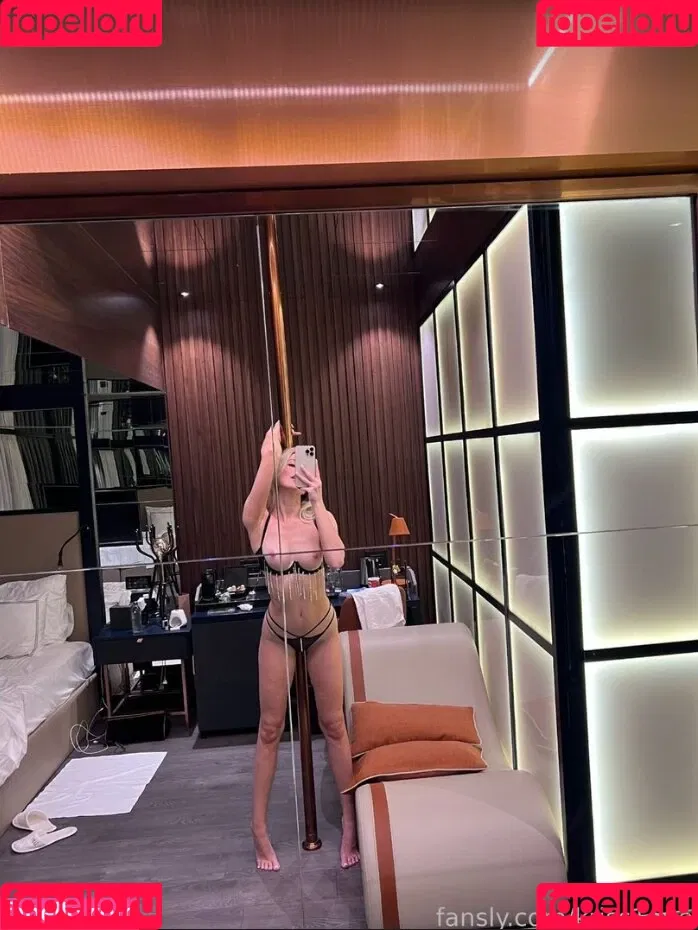 Krissone Onlyfans Photo Gallery 