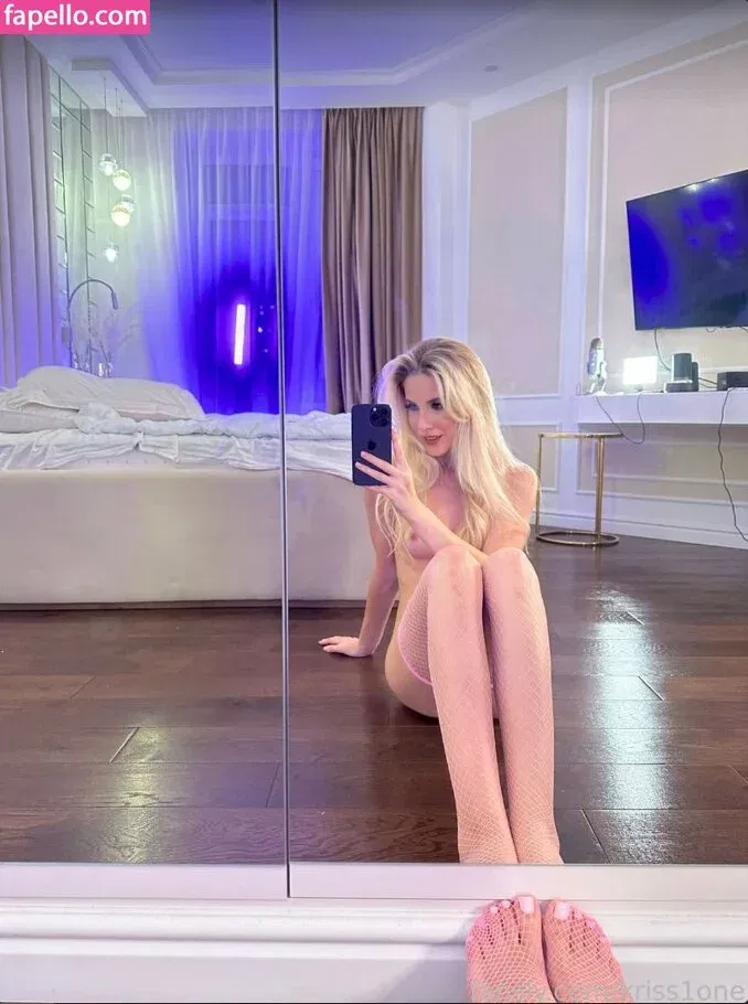 Krissone Onlyfans Photo Gallery 