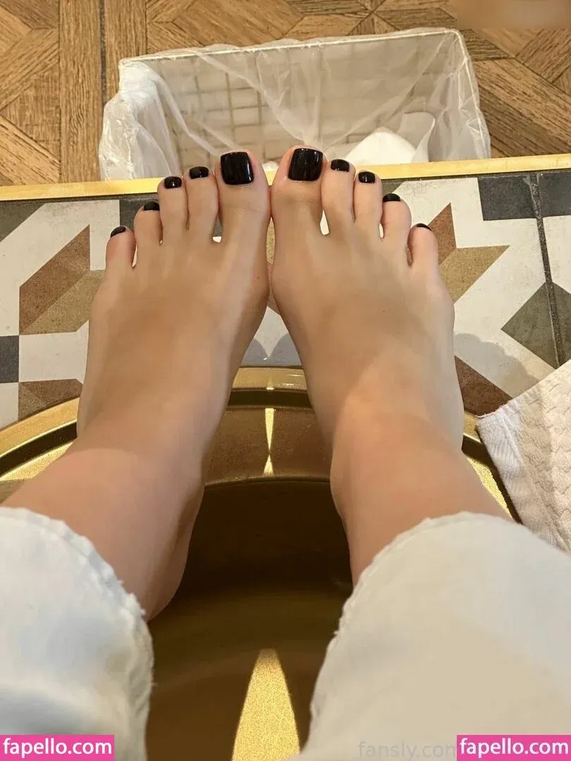 Krissone Onlyfans Photo Gallery 