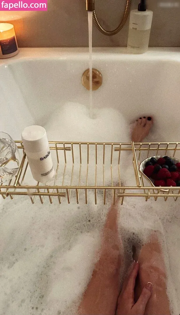 Krissone Onlyfans Photo Gallery 