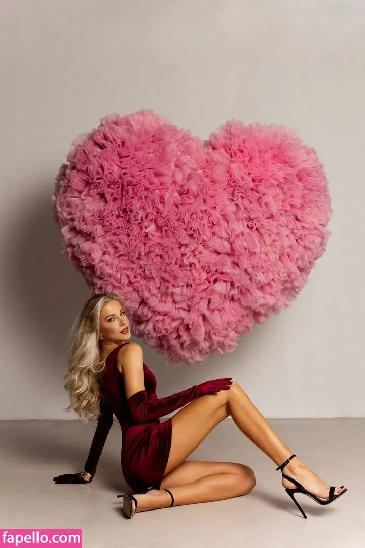 Krissone Onlyfans Photo Gallery 