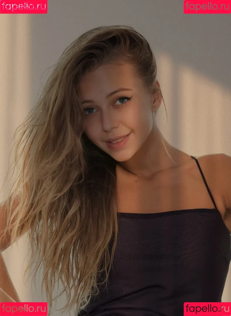ImSarahisizzu Onlyfans Photo Gallery 