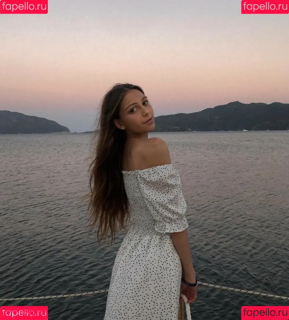ImSarahisizzu Onlyfans Photo Gallery 