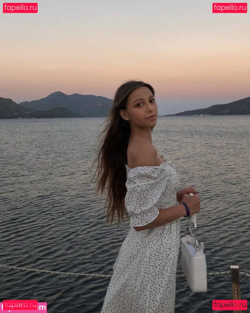 ImSarahisizzu Onlyfans Photo Gallery 