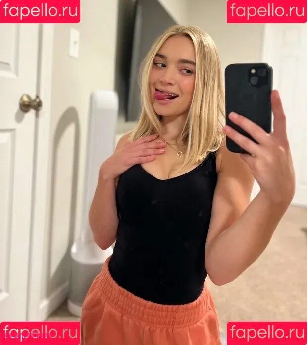 Natalie Decker Onlyfans Photo Gallery 