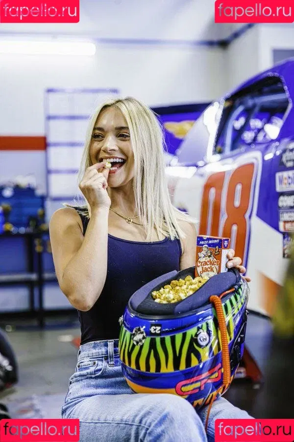 Natalie Decker Onlyfans Photo Gallery 