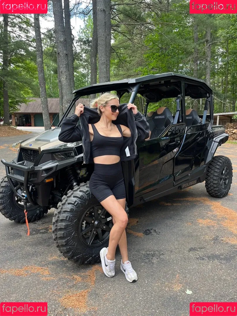Natalie Decker Onlyfans Photo Gallery 